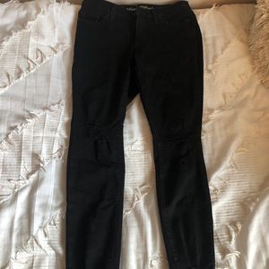 Universal thread black distressed jean